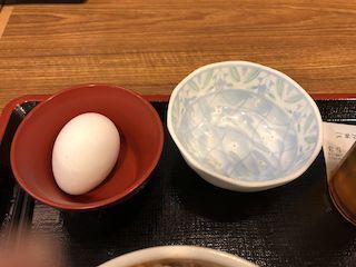 牛丼屋の生卵2