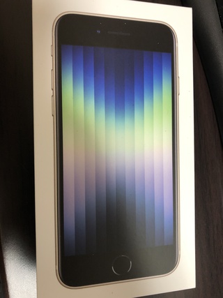 iPhone SE(第3世代)の箱